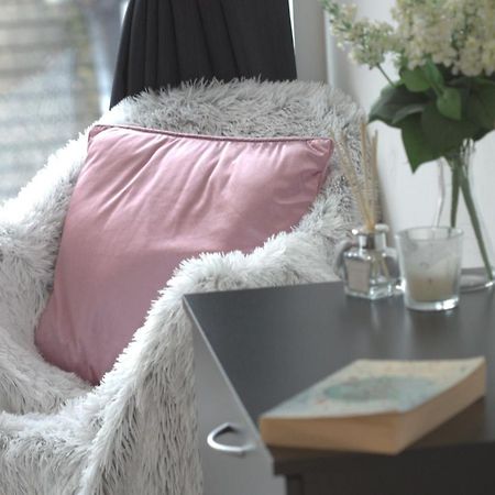 The Copper Pan By Ritual Stays Hemel Hempstead Bagian luar foto